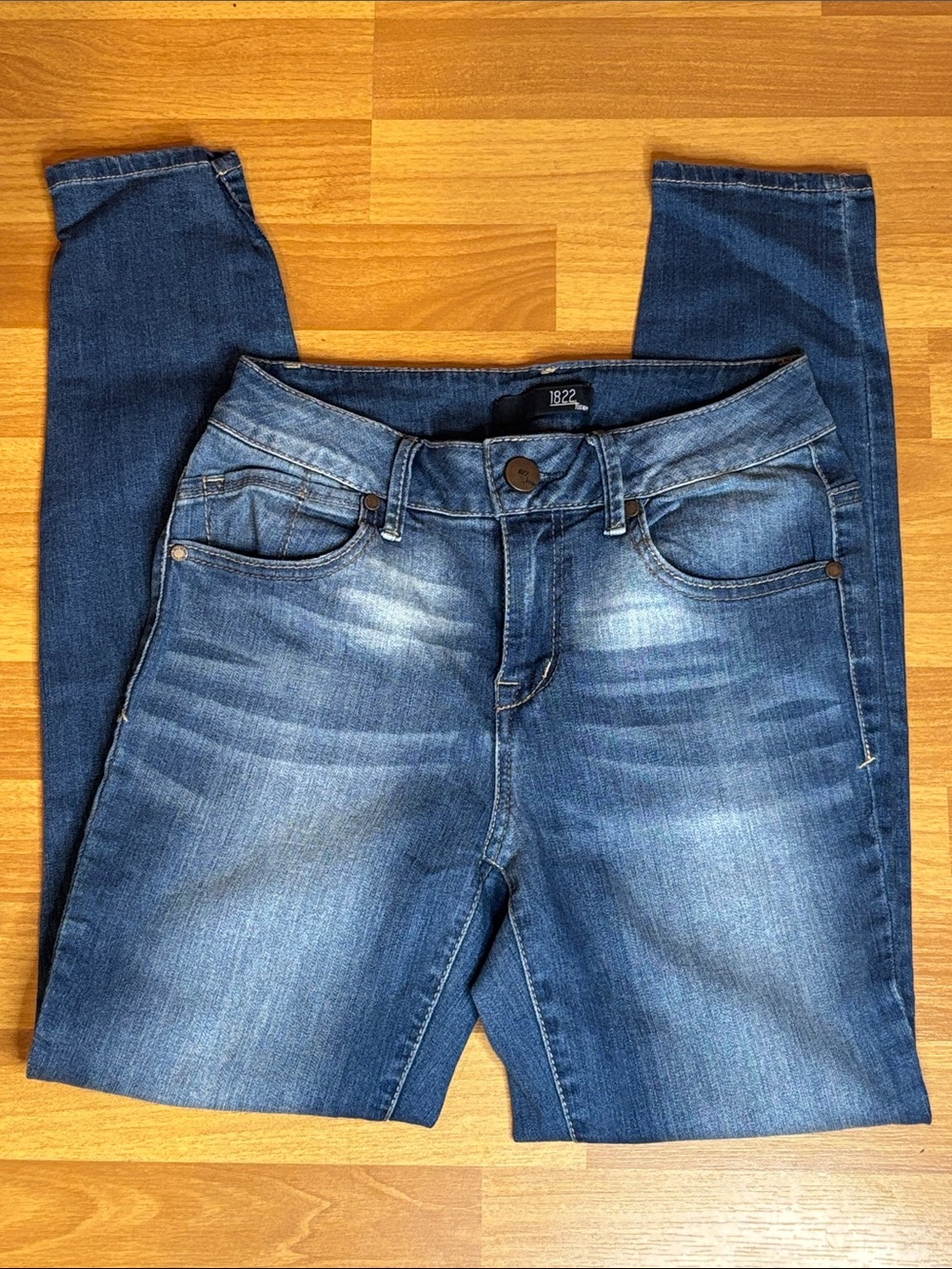 1822 Denim Women's Faded Blue Skinny Jeans